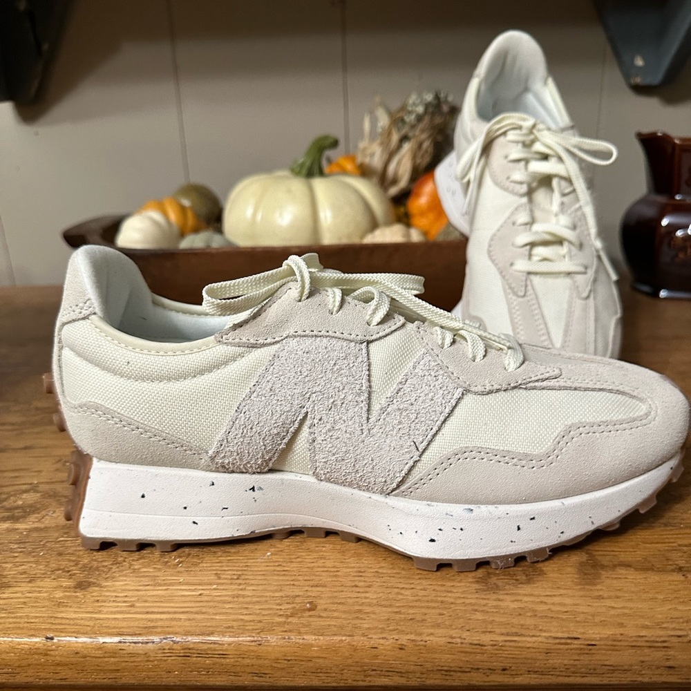 New Balance 327 Ladies Neutral Sneakers. Cream on Cream